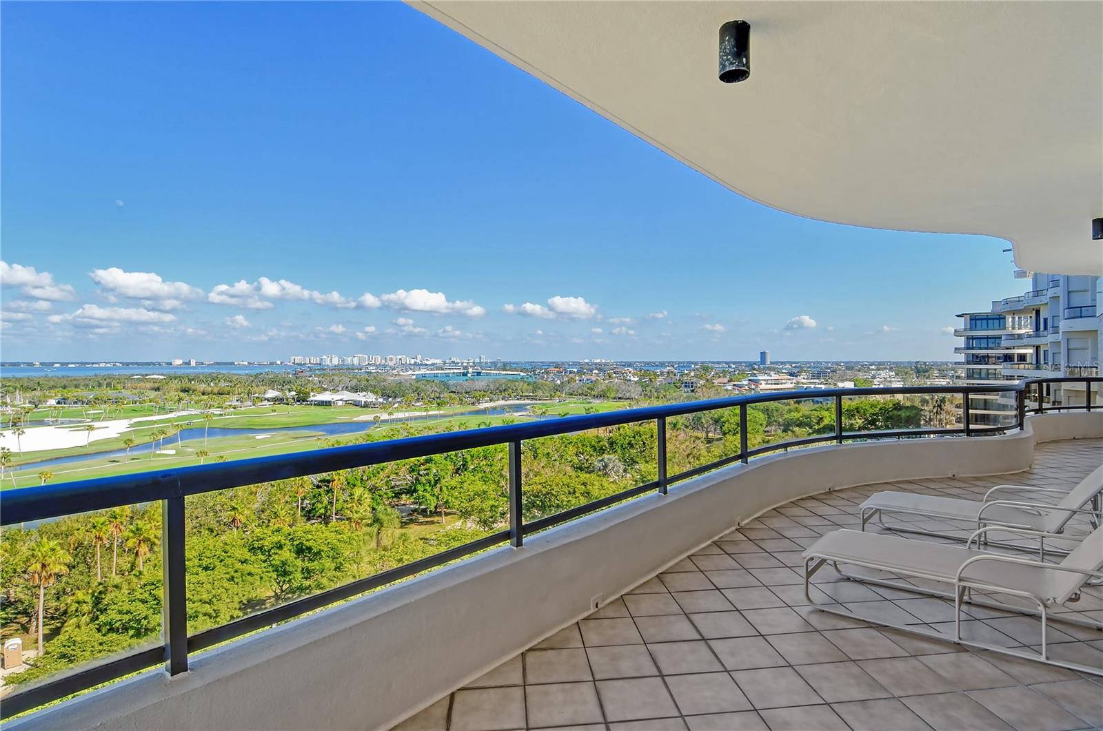 L AMBIANCE AT LONGBOAT KEY CLUB PH 02 - Residential