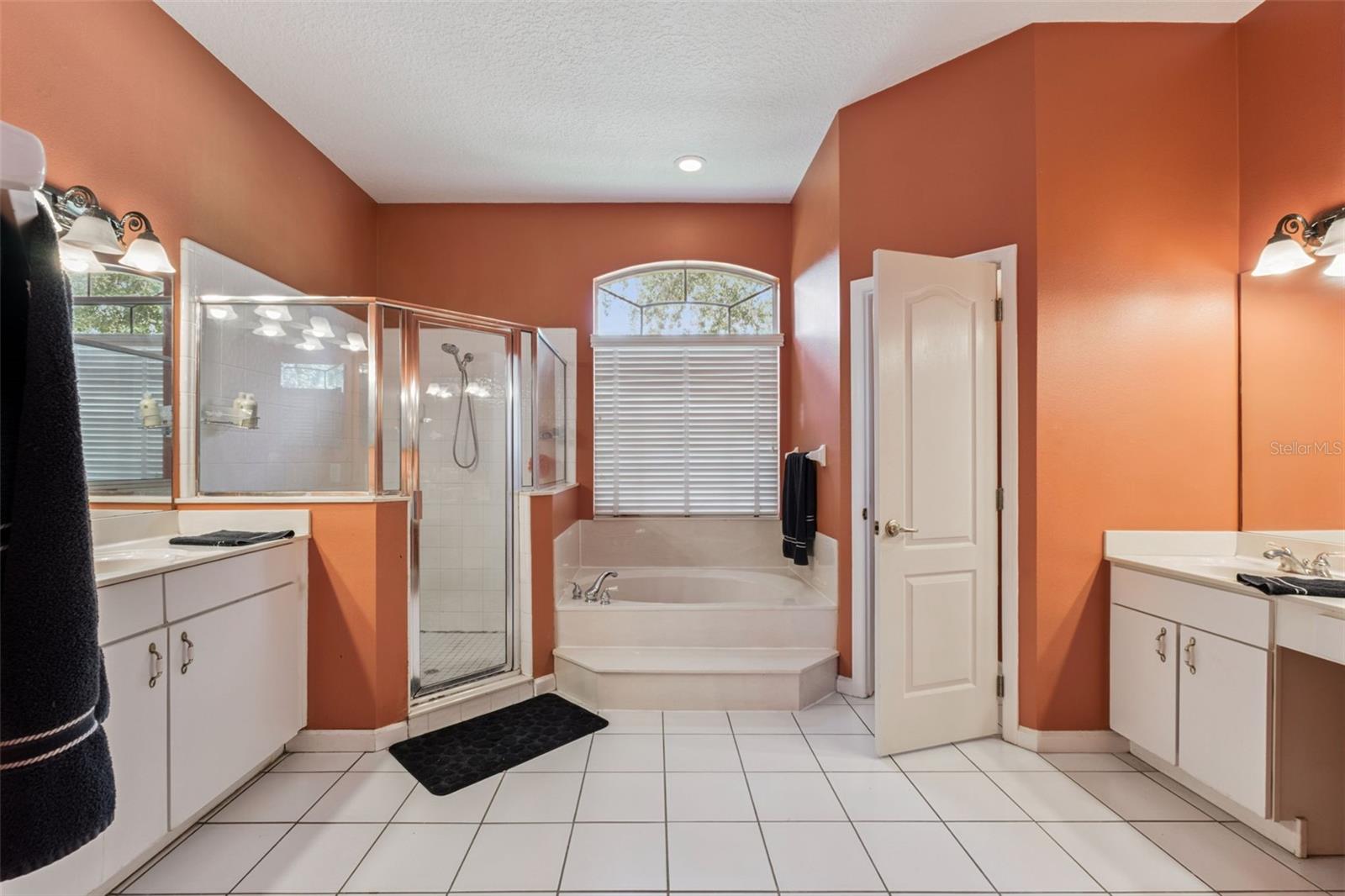 WINDING HOLLOW UNIT 2 - Residential