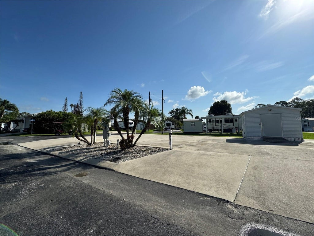 Photo of 1389 Shipwreck Lane, Saint Cloud, FL 34771 (MLS # S5155800)