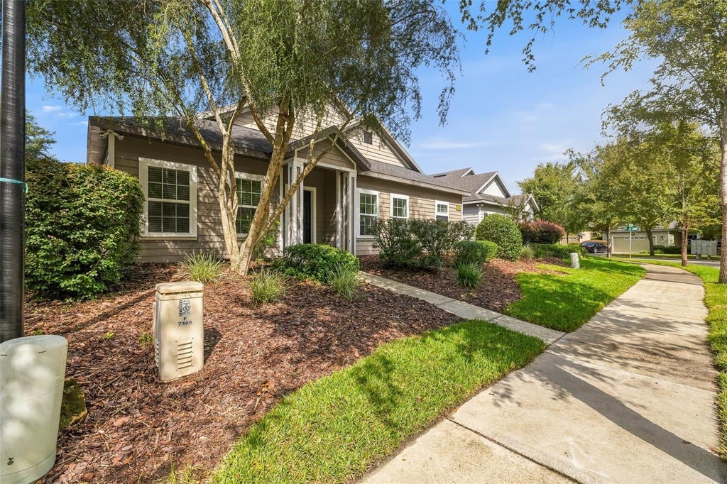 Photo of 7458 SW 79th Drive, Gainesville, FL 32608 (MLS # GC543608)