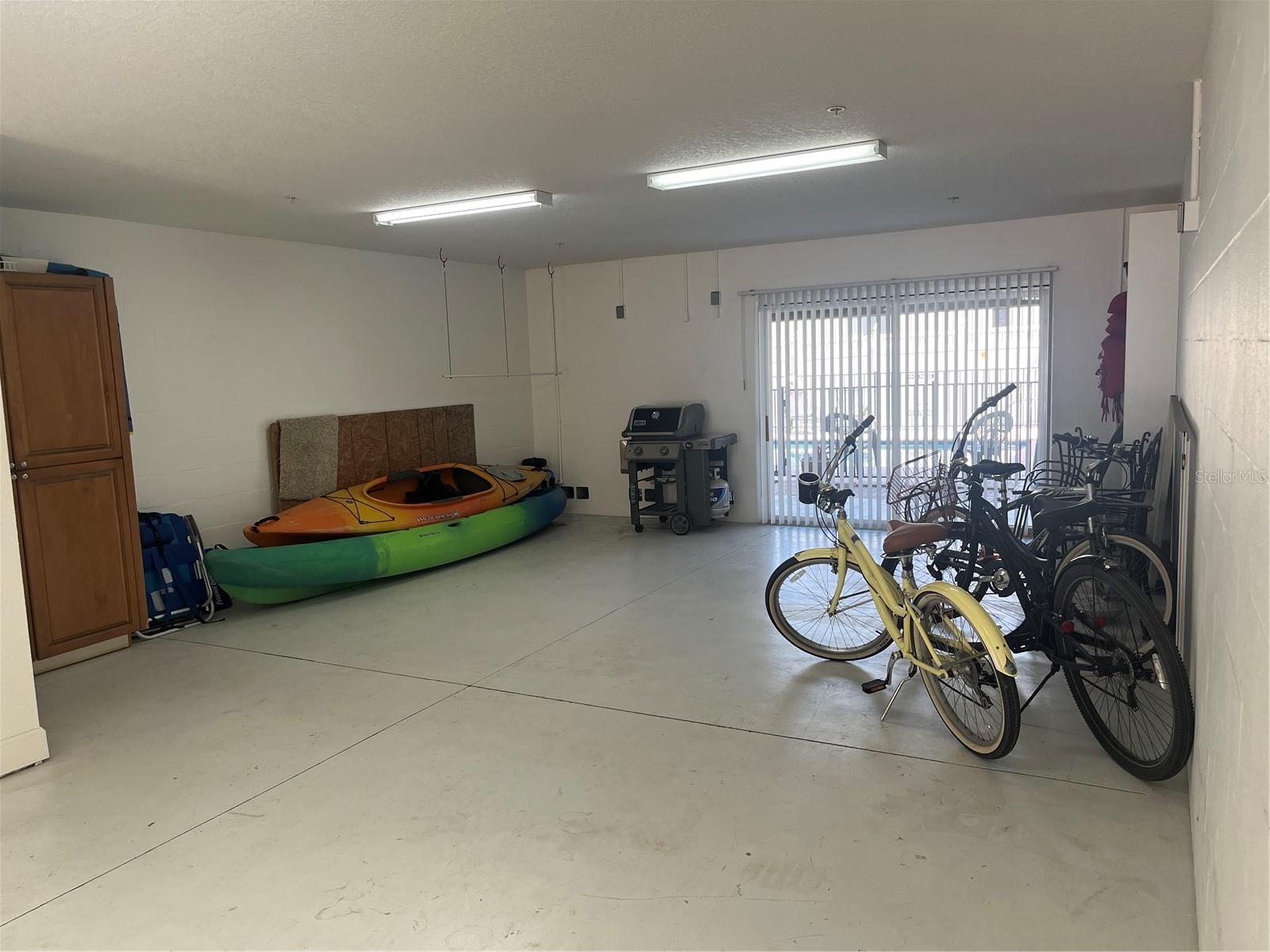 300 CAPRI BLVD - Residential Lease