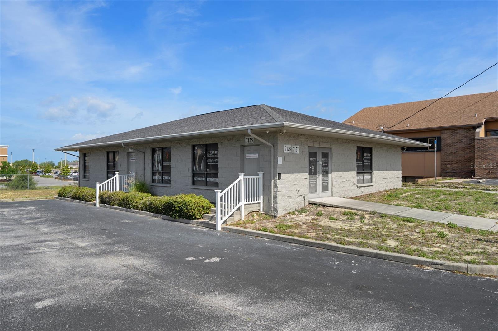 SPRING HILL - Commercial Lease