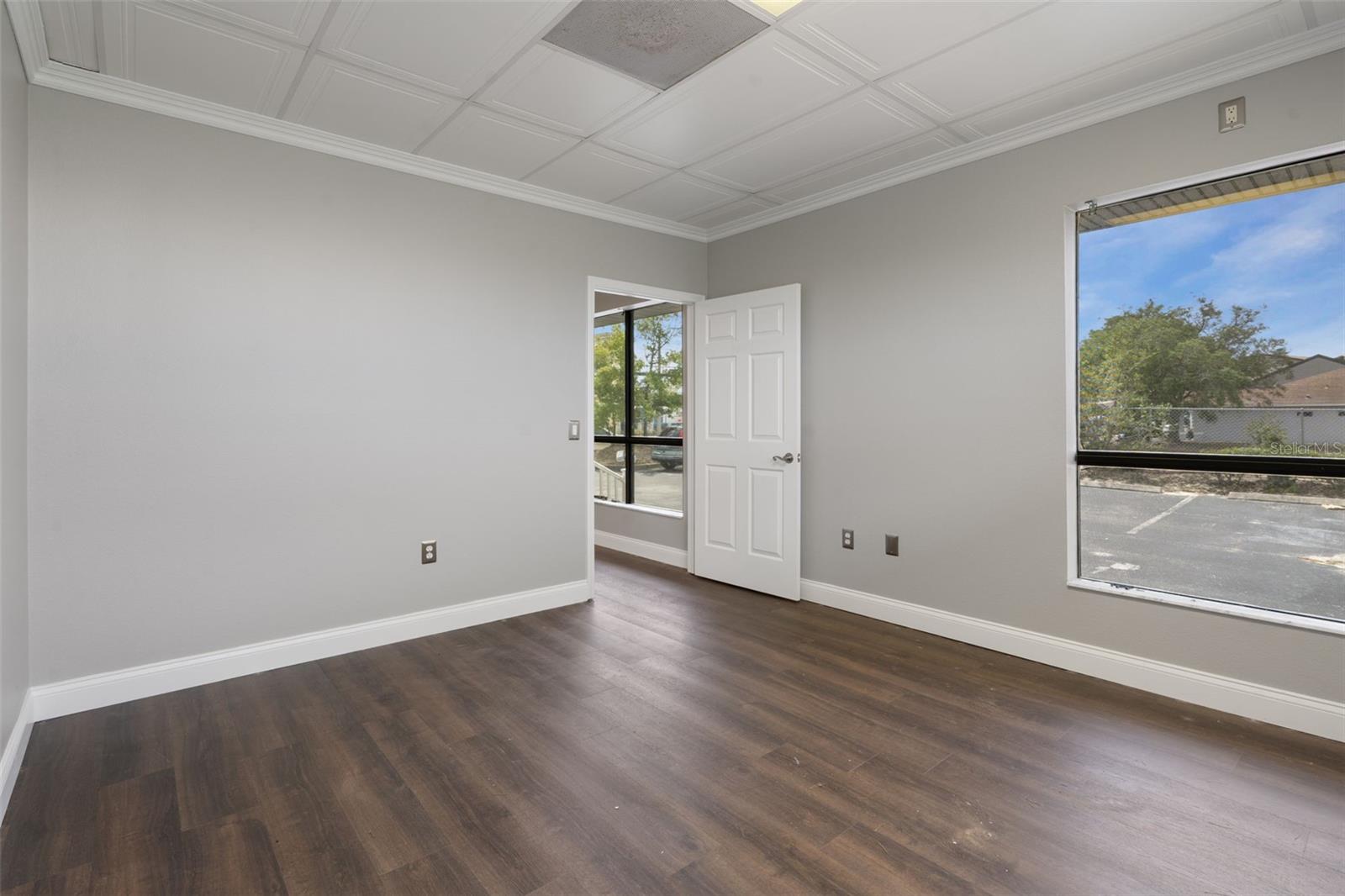 SPRING HILL - Commercial Lease