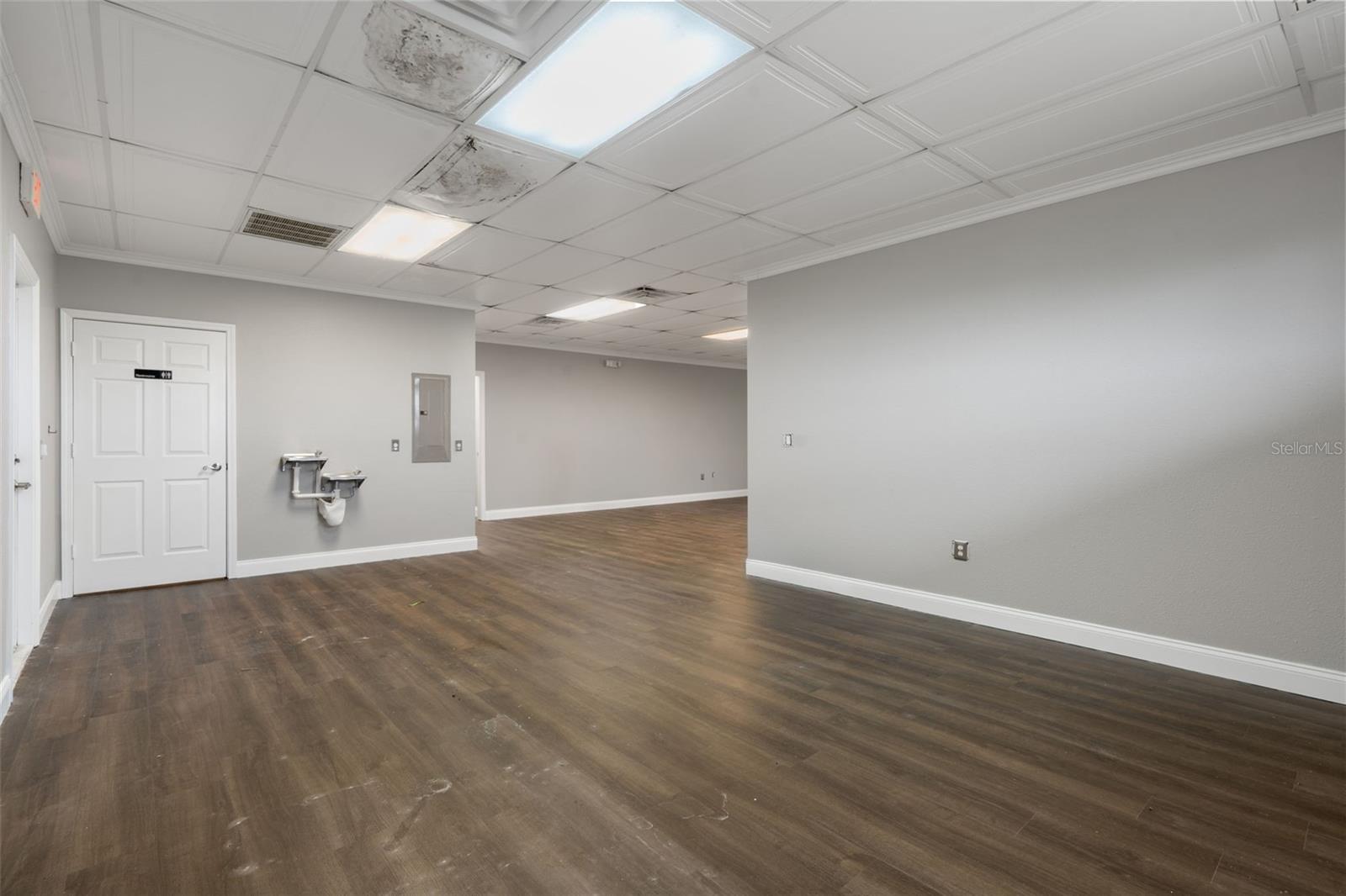 SPRING HILL - Commercial Lease