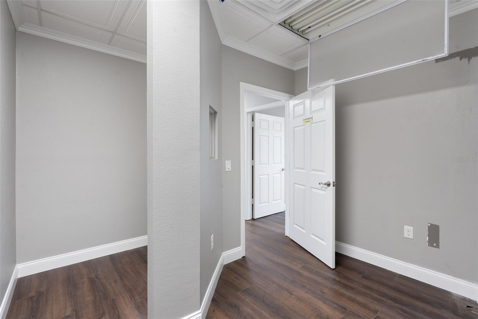 SPRING HILL - Commercial Lease