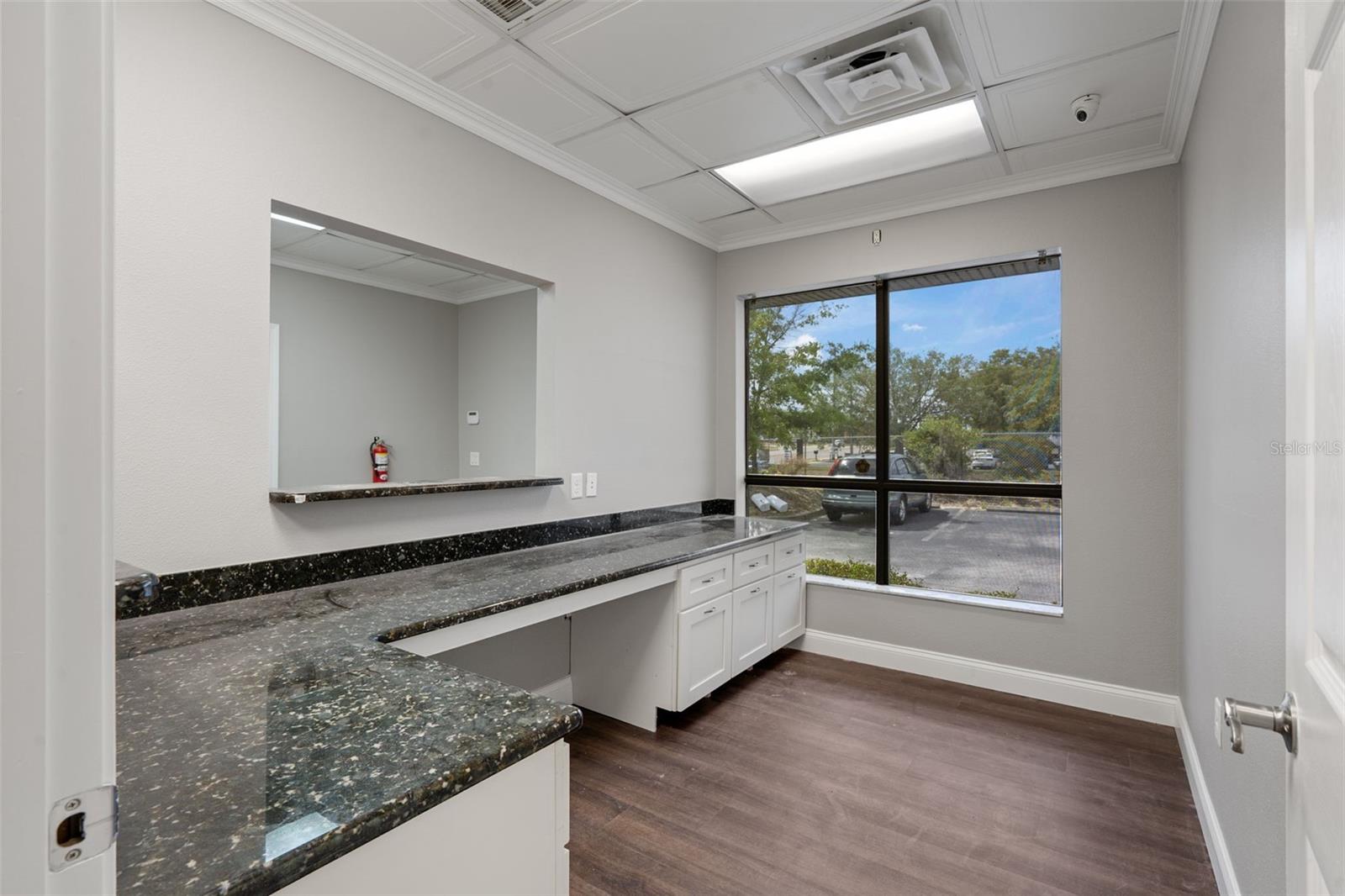SPRING HILL - Commercial Lease