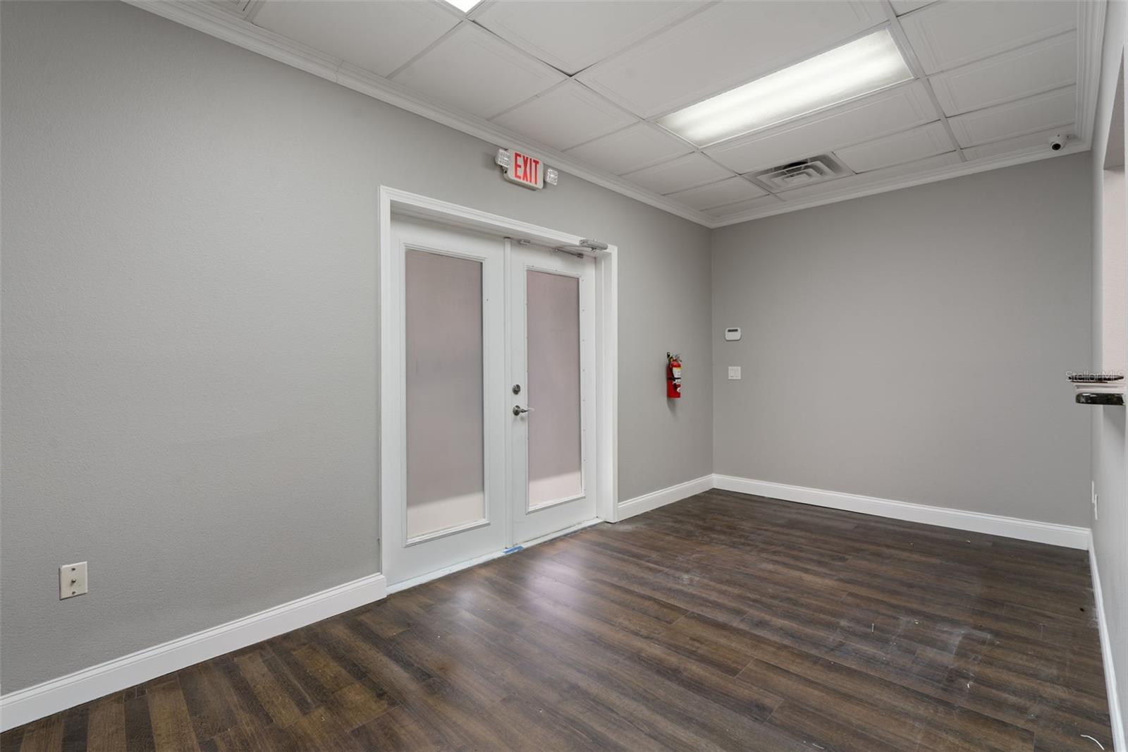 SPRING HILL - Commercial Lease