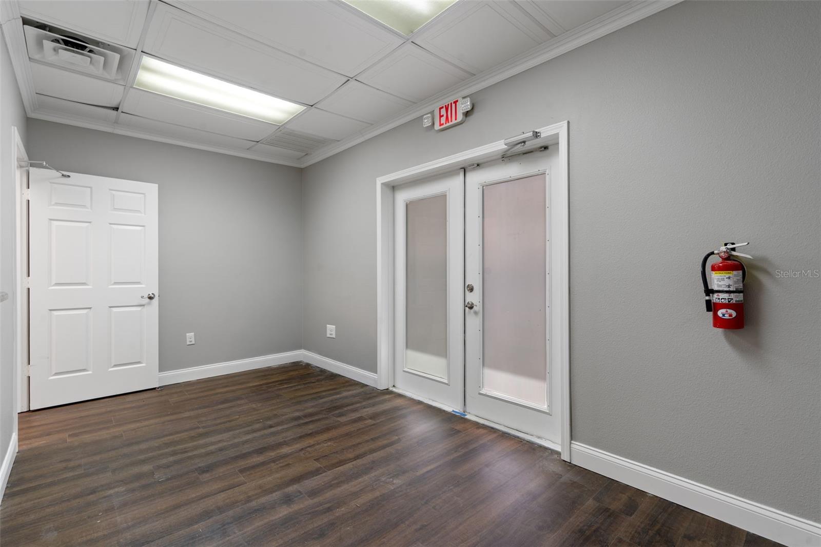 SPRING HILL - Commercial Lease