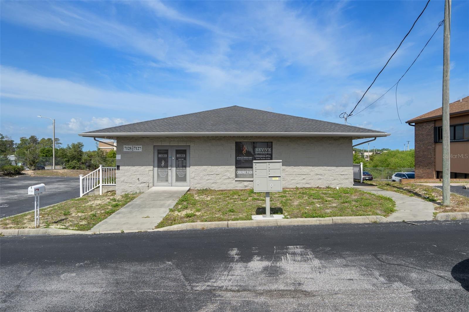 SPRING HILL - Commercial Lease