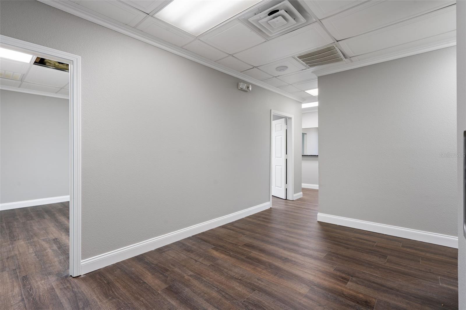 SPRING HILL - Commercial Lease