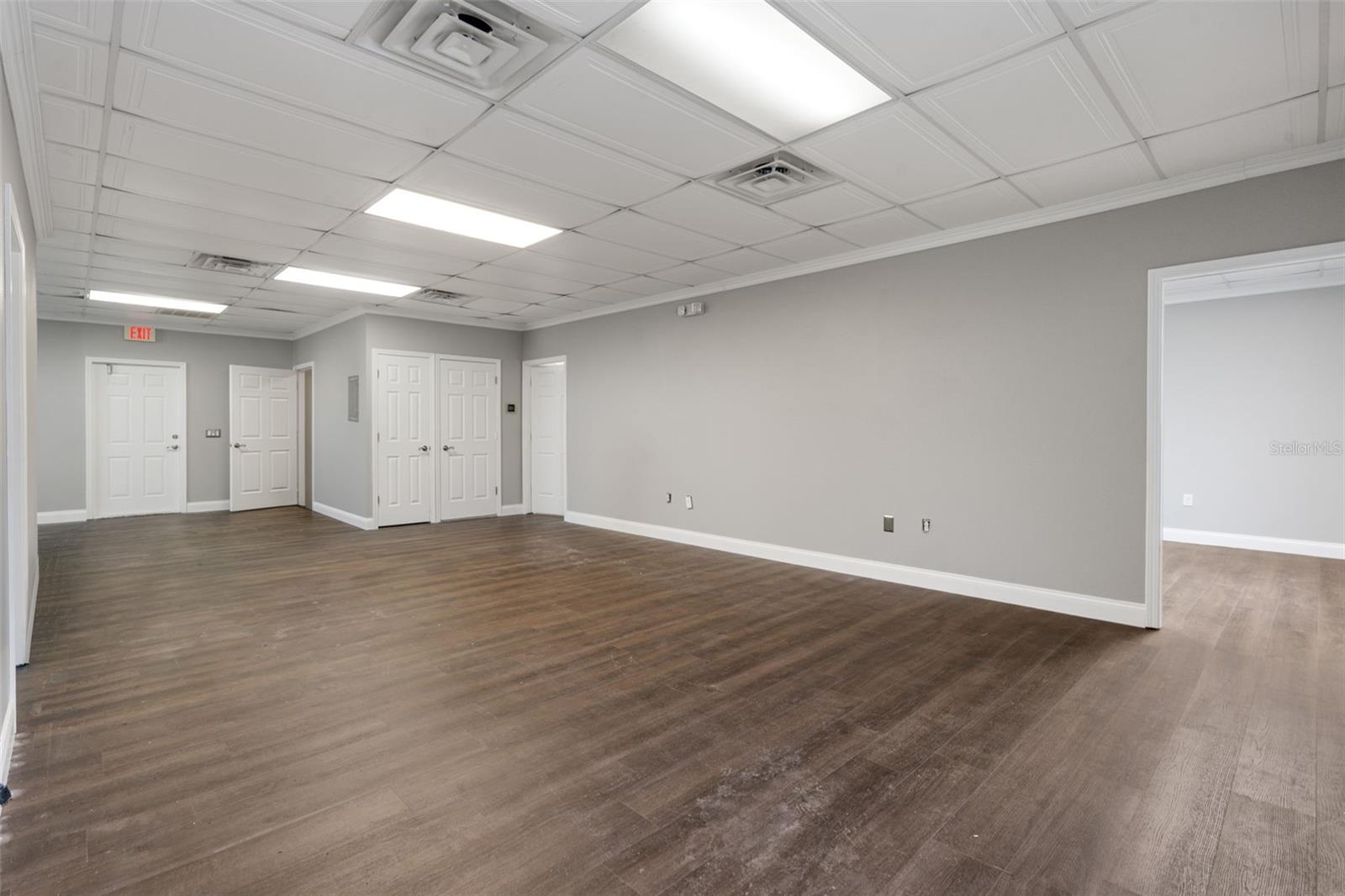 SPRING HILL - Commercial Lease