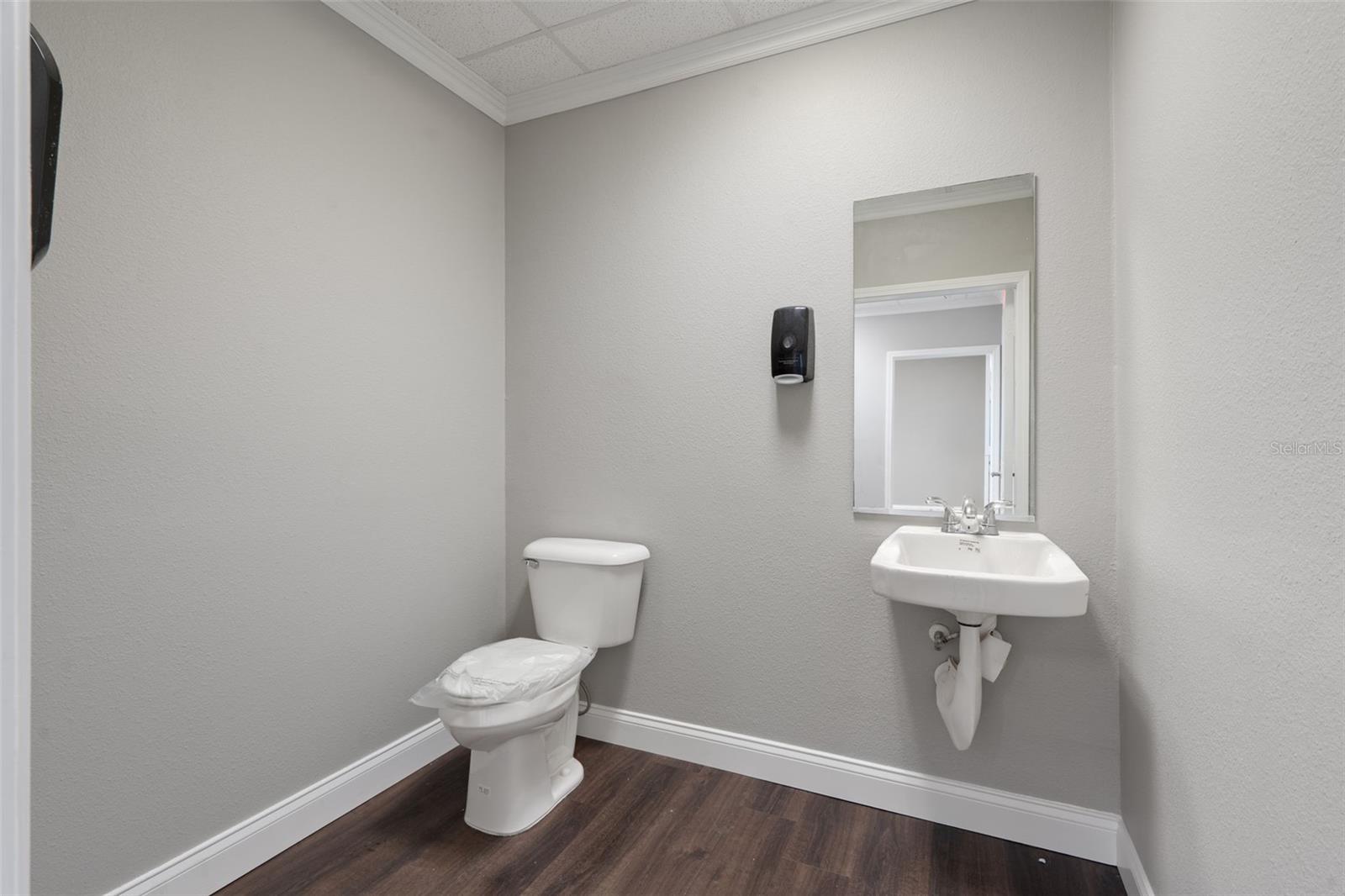 SPRING HILL - Commercial Lease