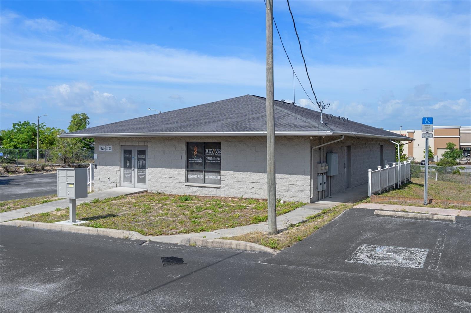 SPRING HILL - Commercial Lease