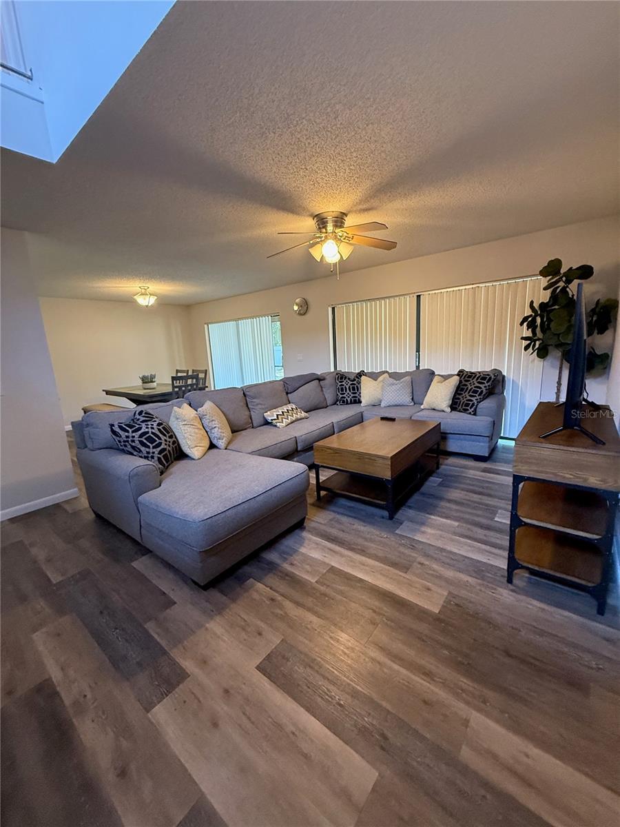 8122 SANDPOINT BOULEVARD