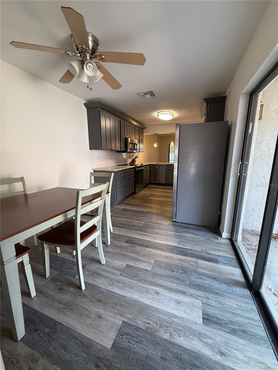 8122 SANDPOINT BOULEVARD