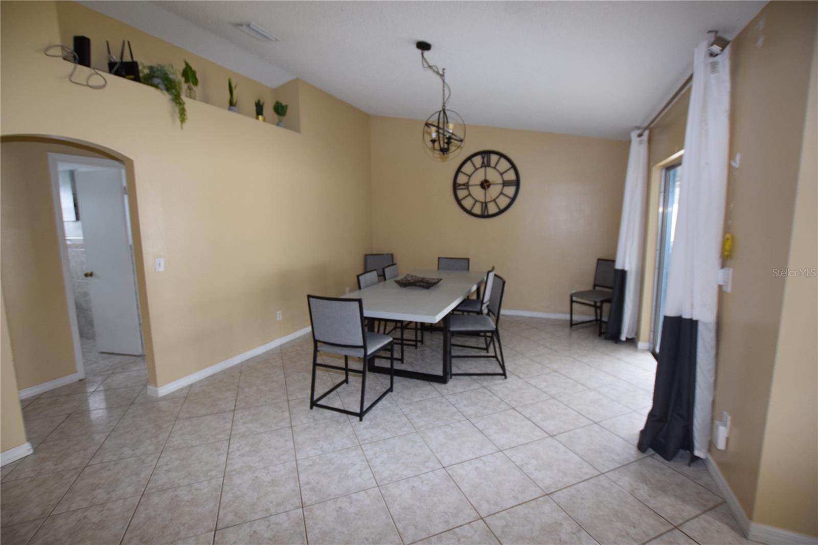 INDIAN RIDGE UNIT 02 - Residential Lease