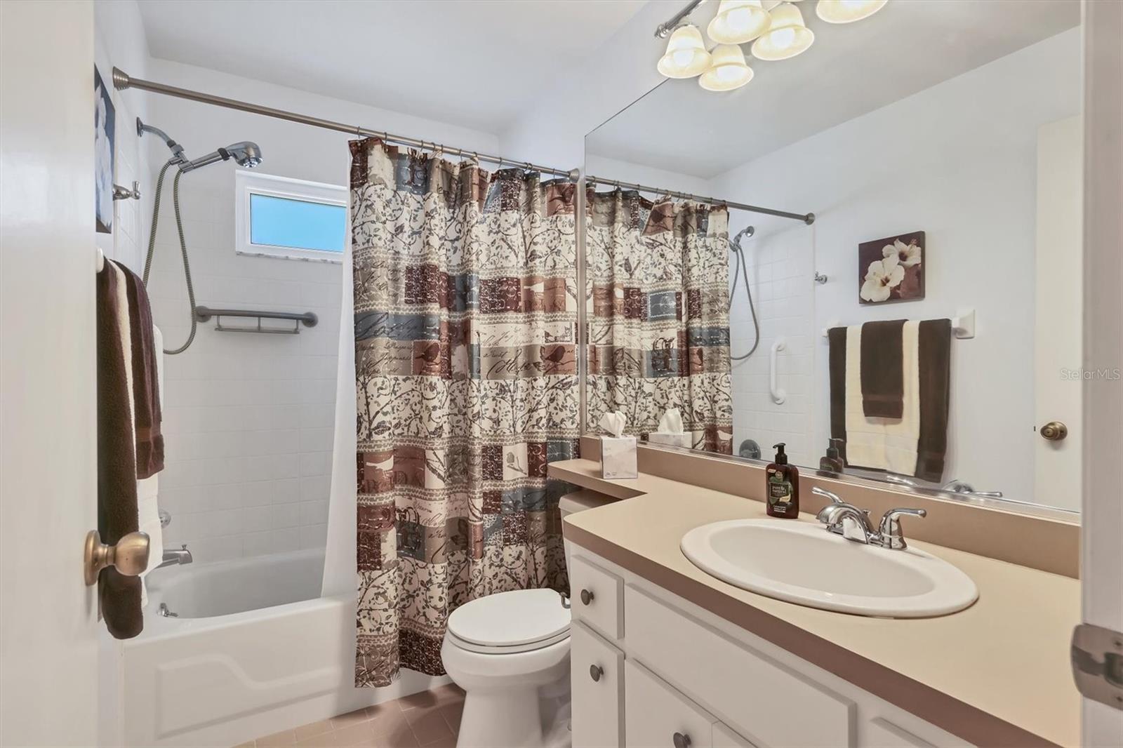 GARDEN LAKES VILLAGE SEC 4 - Residential