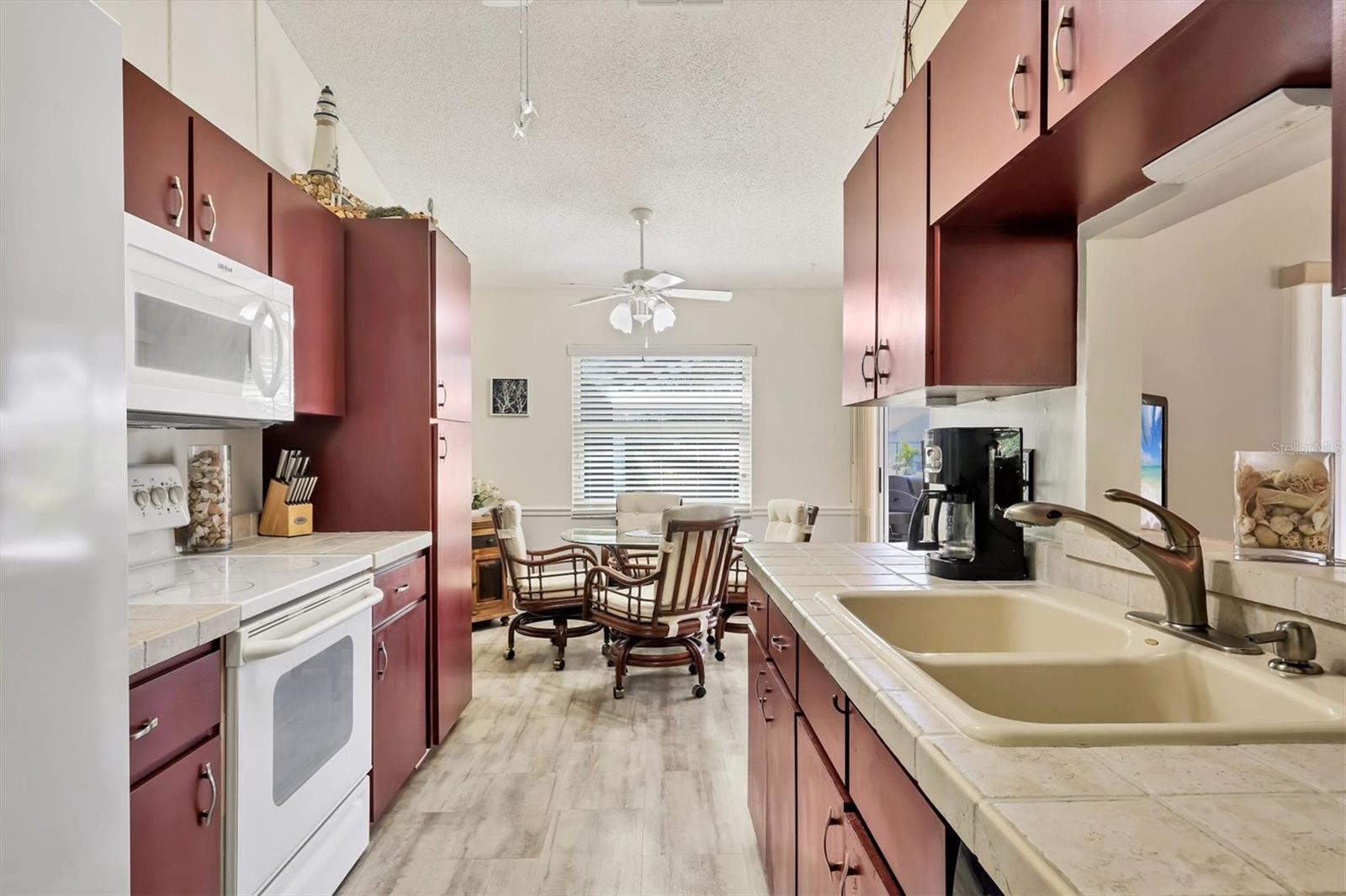 GARDEN LAKES VILLAGE SEC 4 - Residential