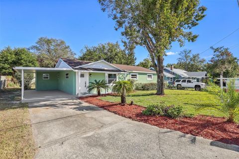 A home in EUSTIS