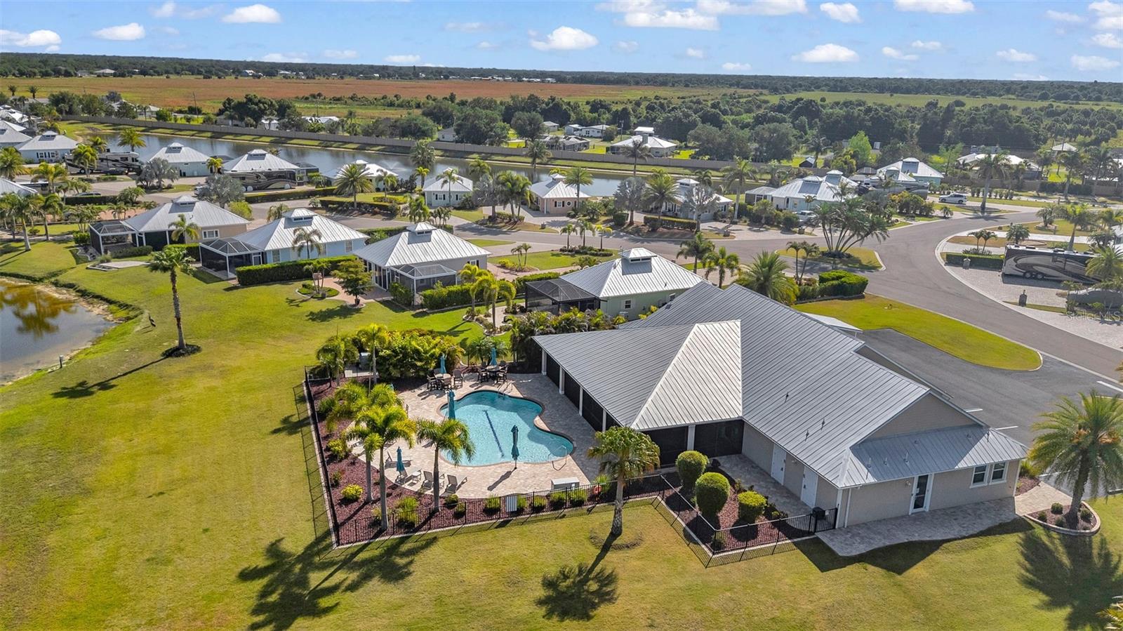 THORNTON CRK MOTORCOACH RESIDENCE - Residential