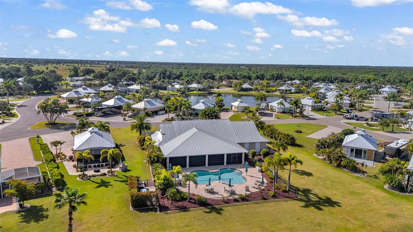 THORNTON CRK MOTORCOACH RESIDENCE - Residential