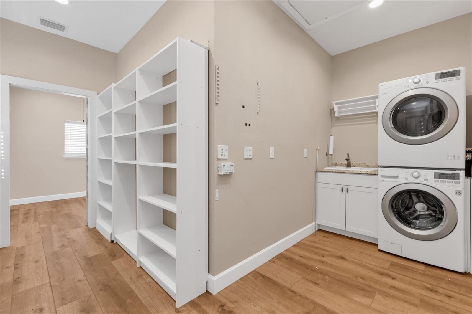 THORNTON CRK MOTORCOACH RESIDENCE - Residential