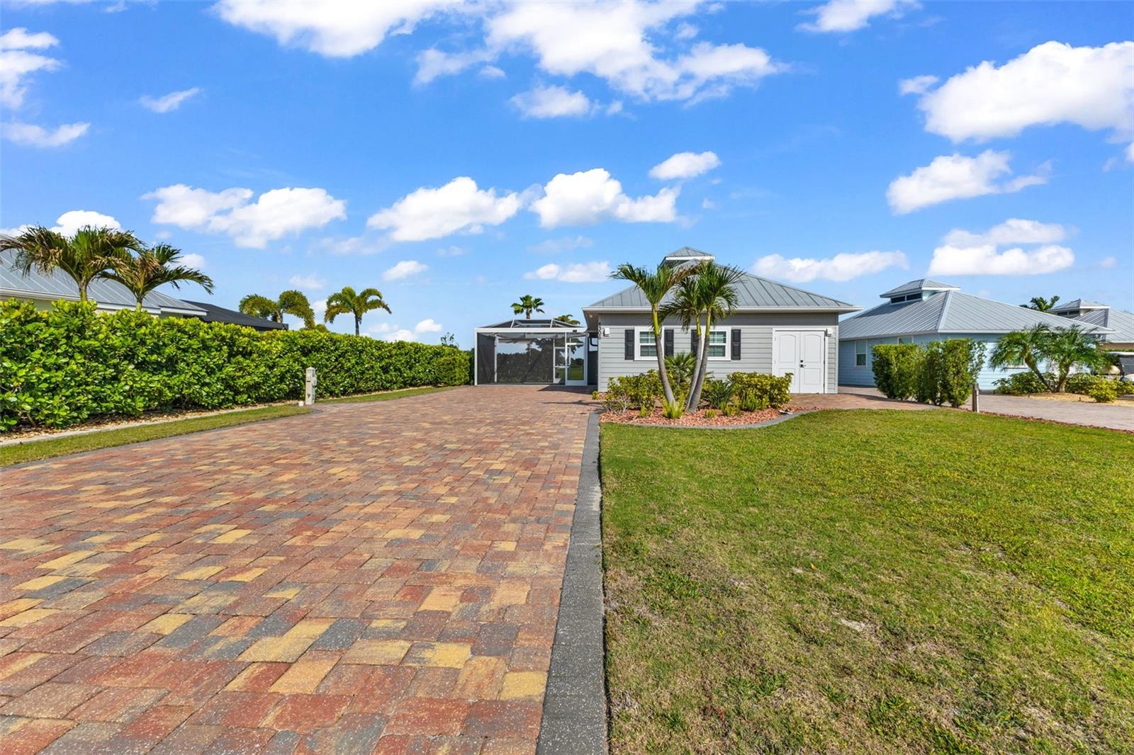 THORNTON CRK MOTORCOACH RESIDENCE - Residential