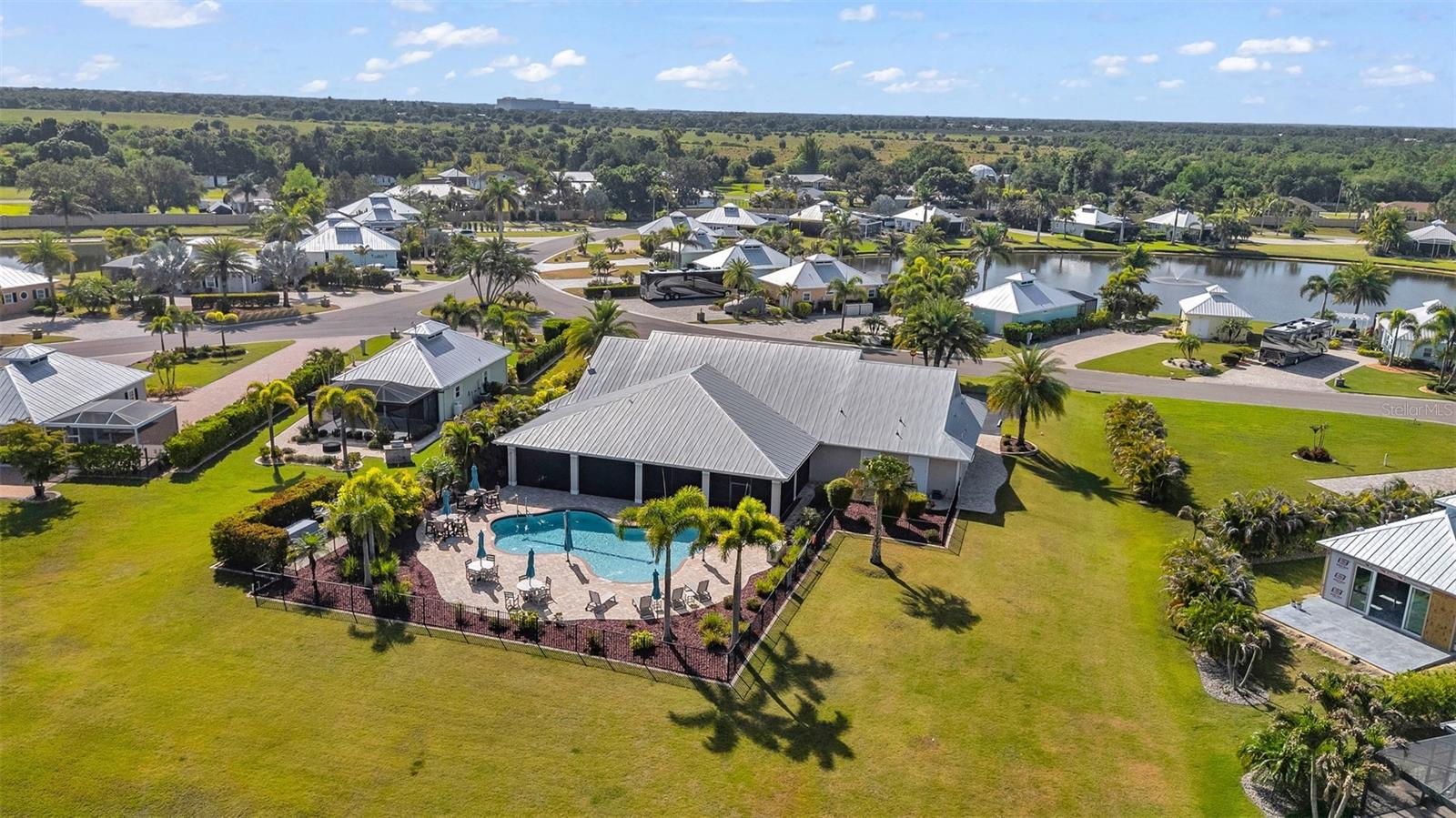 THORNTON CRK MOTORCOACH RESIDENCE - Residential