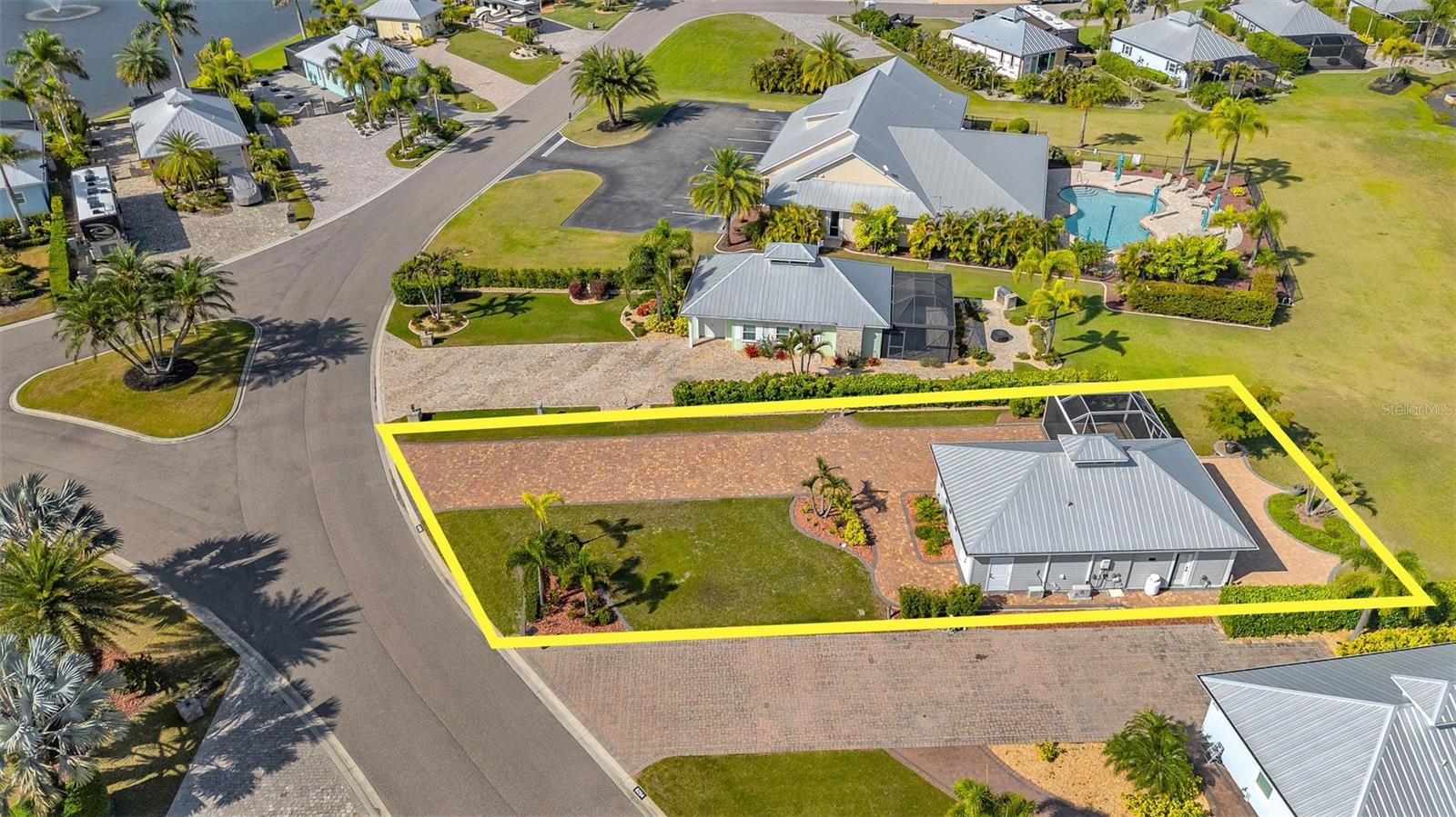 THORNTON CRK MOTORCOACH RESIDENCE - Residential