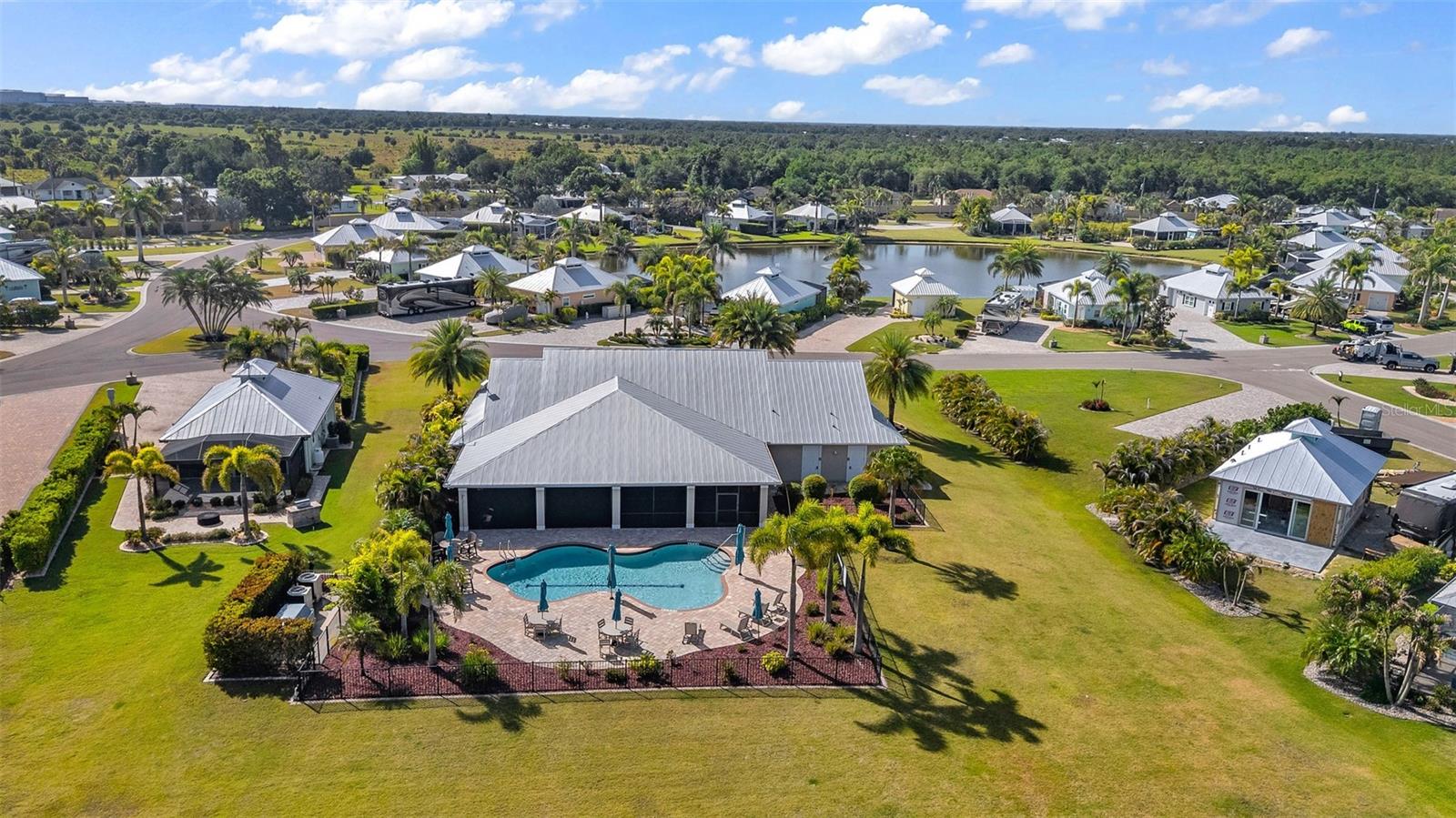 THORNTON CRK MOTORCOACH RESIDENCE - Residential