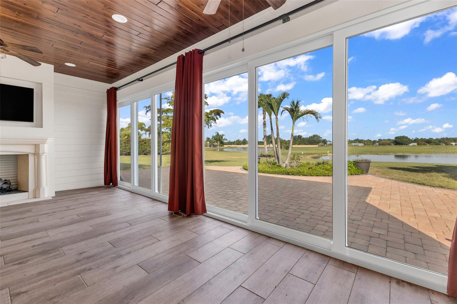 THORNTON CRK MOTORCOACH RESIDENCE - Residential