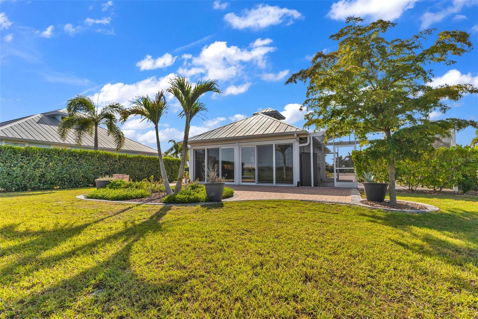 THORNTON CRK MOTORCOACH RESIDENCE - Residential