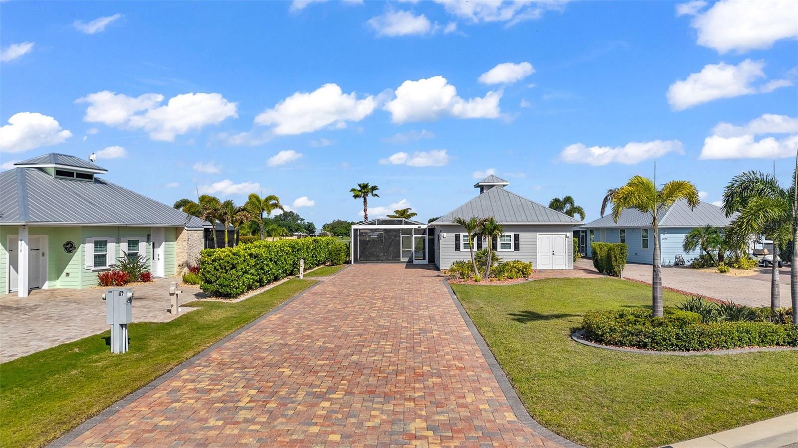 THORNTON CRK MOTORCOACH RESIDENCE - Residential