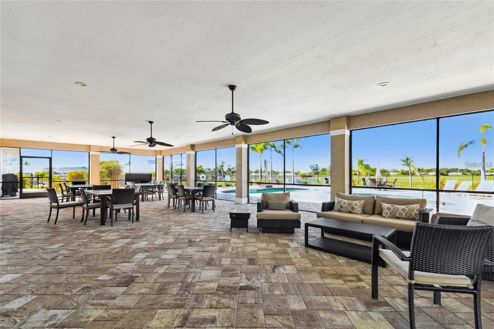 THORNTON CRK MOTORCOACH RESIDENCE - Residential