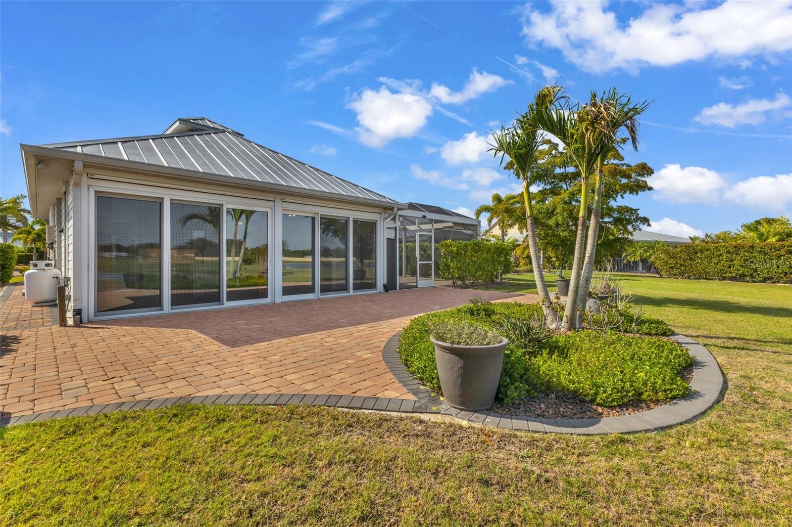 THORNTON CRK MOTORCOACH RESIDENCE - Residential