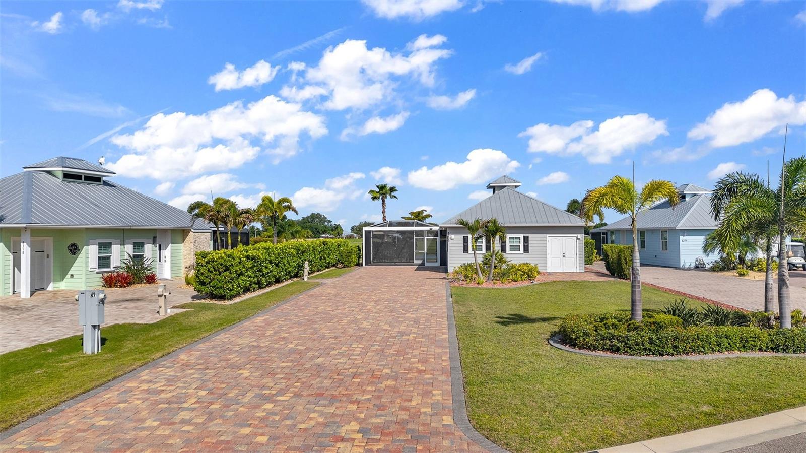 THORNTON CRK MOTORCOACH RESIDENCE - Residential