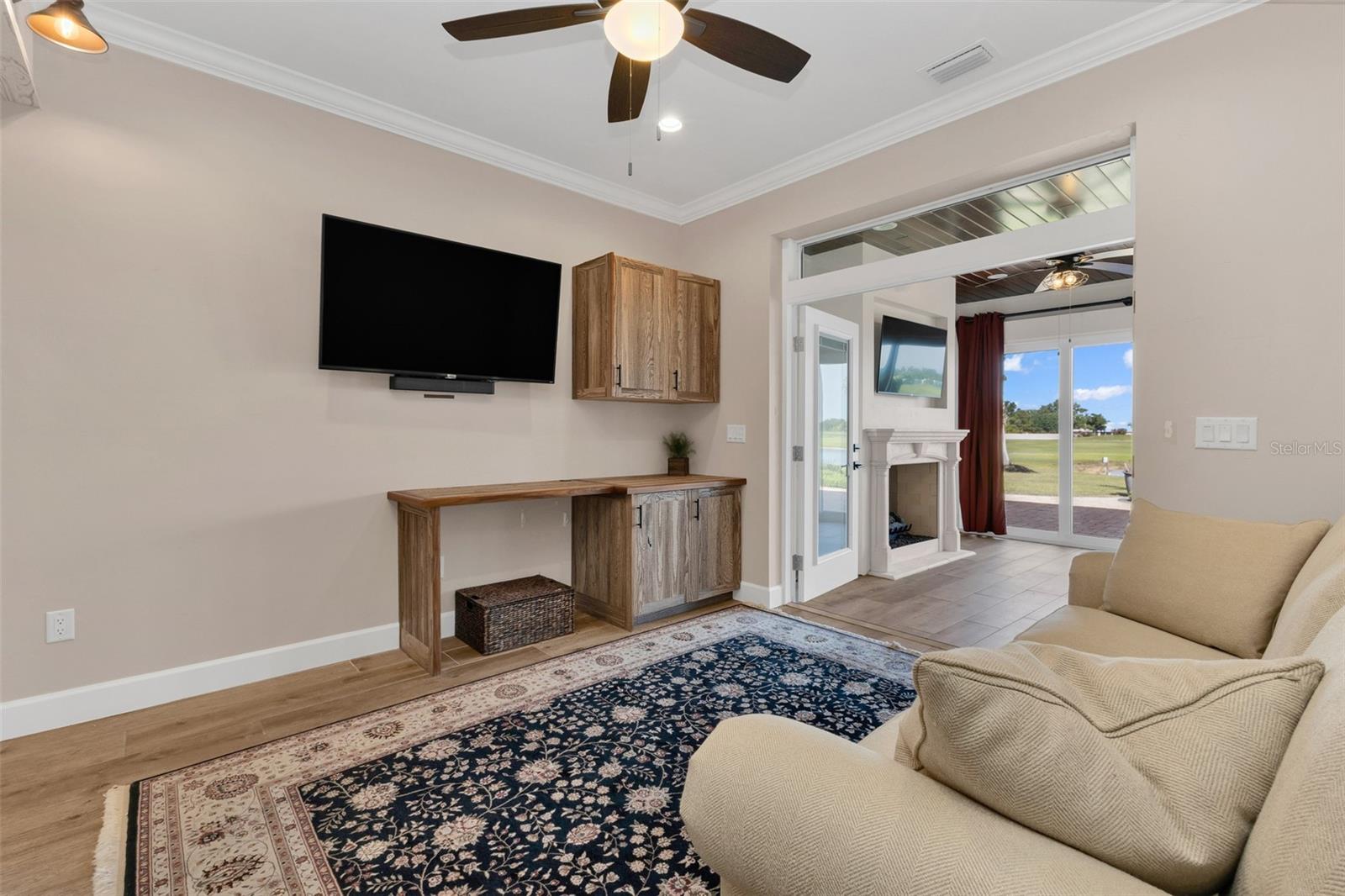 THORNTON CRK MOTORCOACH RESIDENCE - Residential