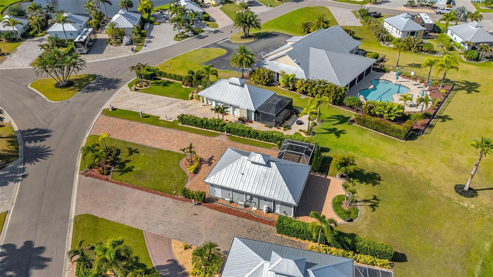 THORNTON CRK MOTORCOACH RESIDENCE - Residential