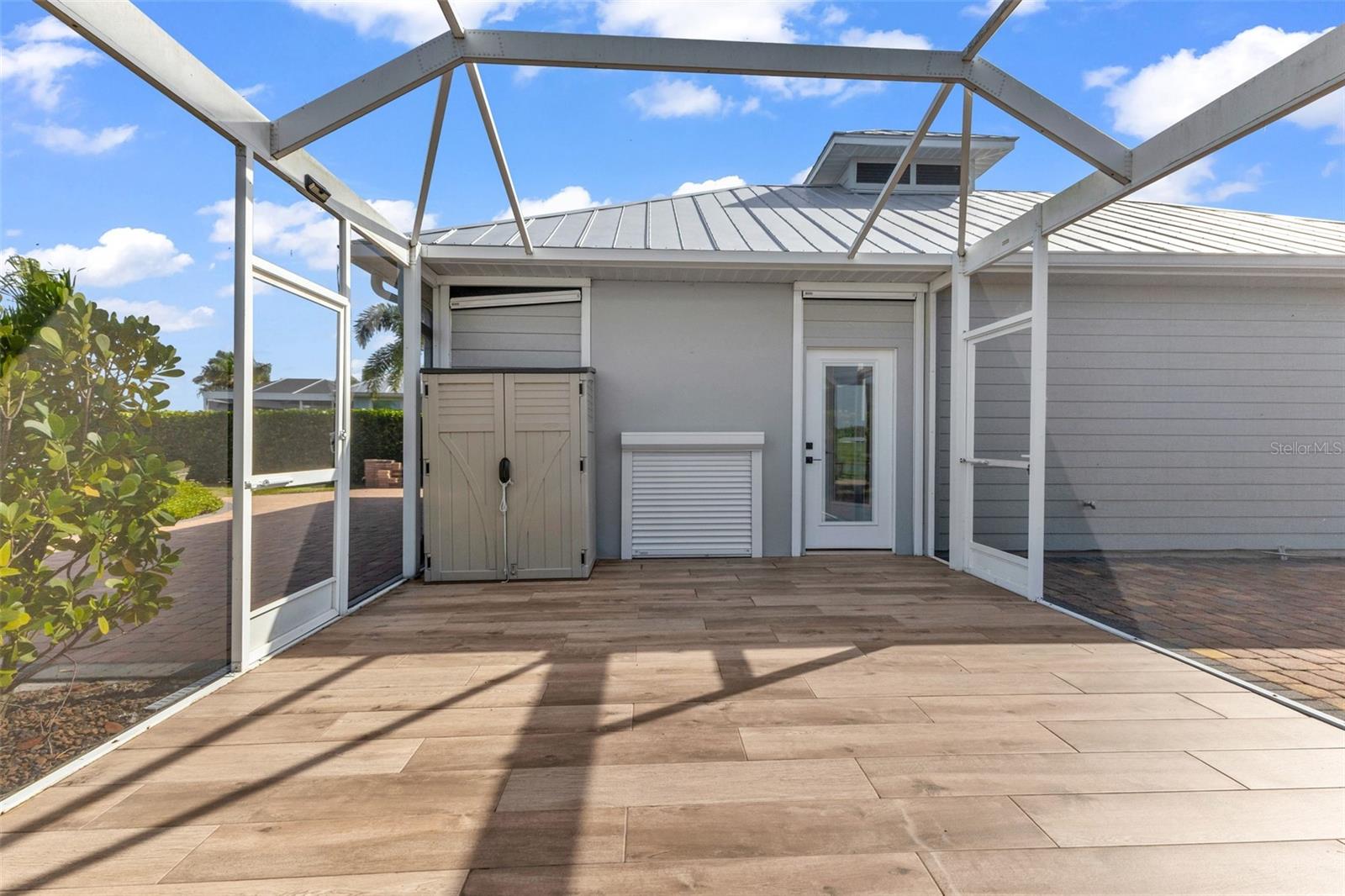 THORNTON CRK MOTORCOACH RESIDENCE - Residential