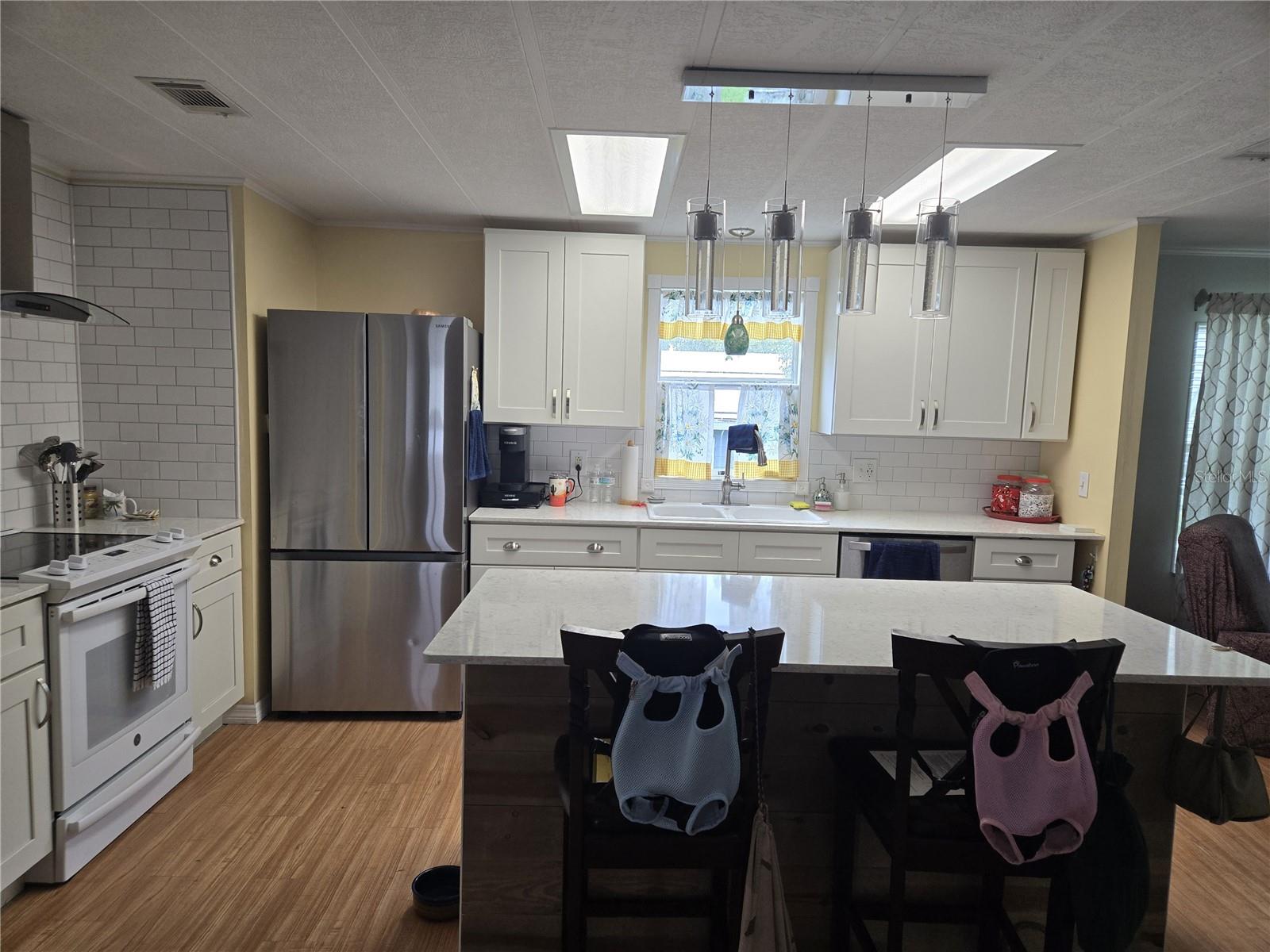 BANBURY VILLAGE CONDO - Residential