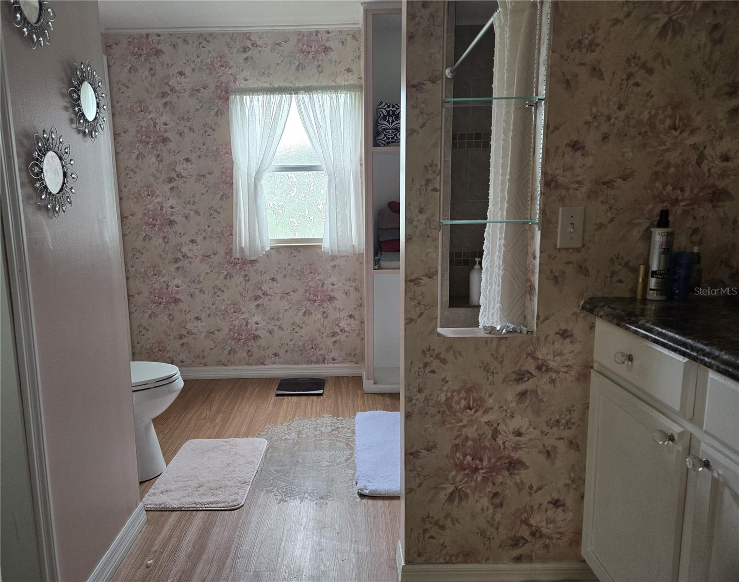 BANBURY VILLAGE CONDO - Residential