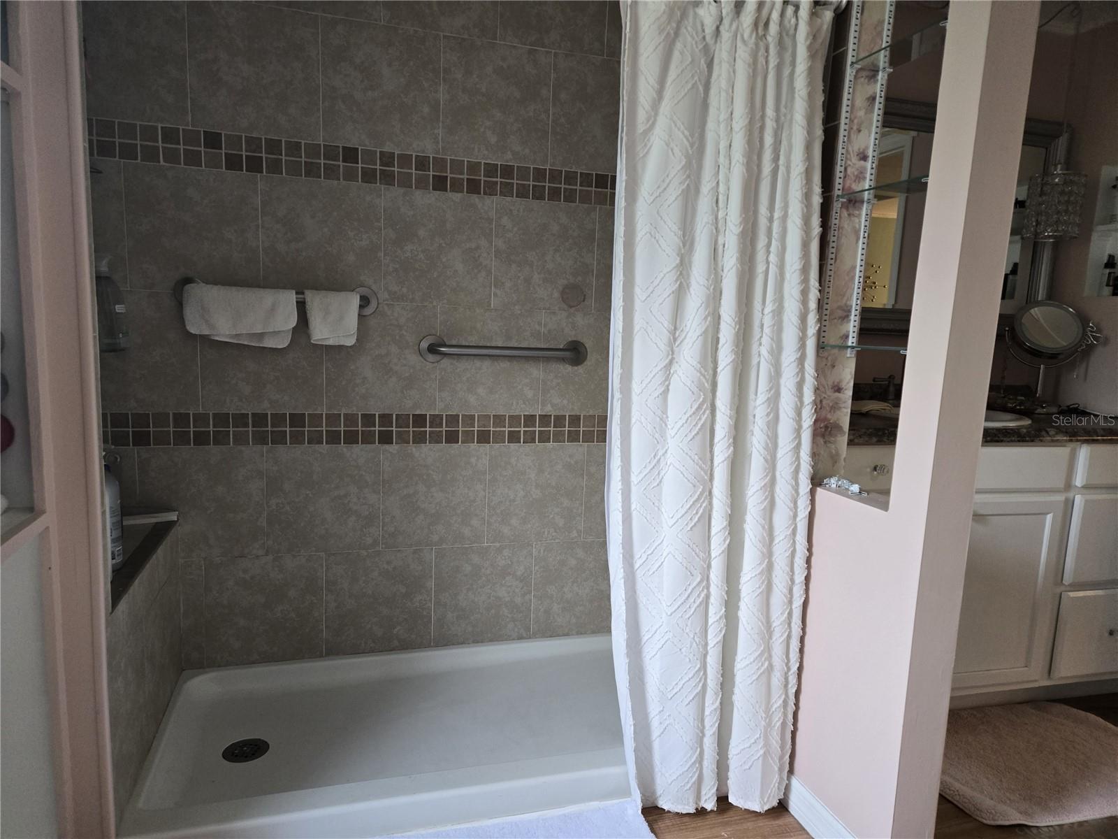 BANBURY VILLAGE CONDO - Residential