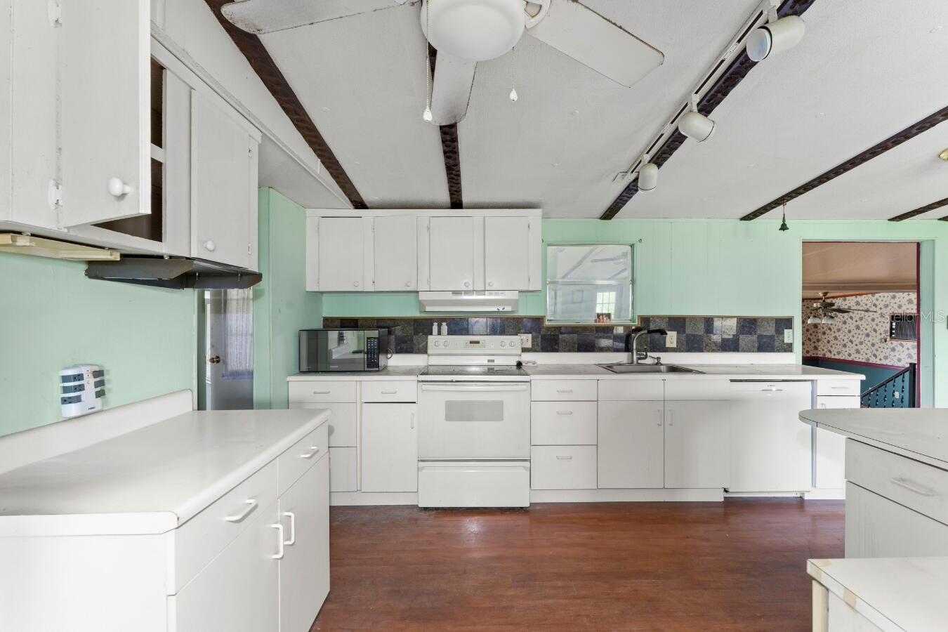 UNPLATTED - Residential