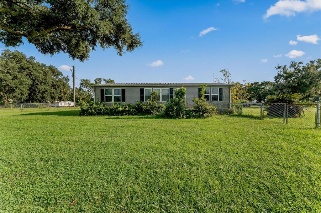 Photo of 2631 E Trapnell Road, Plant City, FL 33566 (MLS # O6356080)