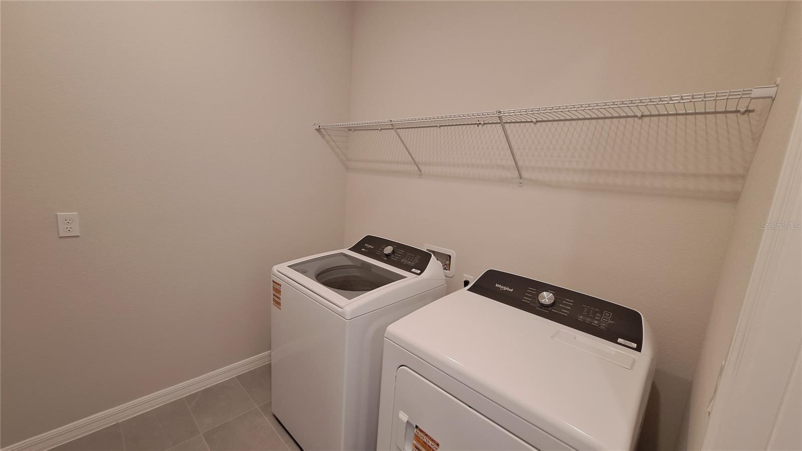 LANDINGS AT LIVE OAK LAKE - Residential Lease