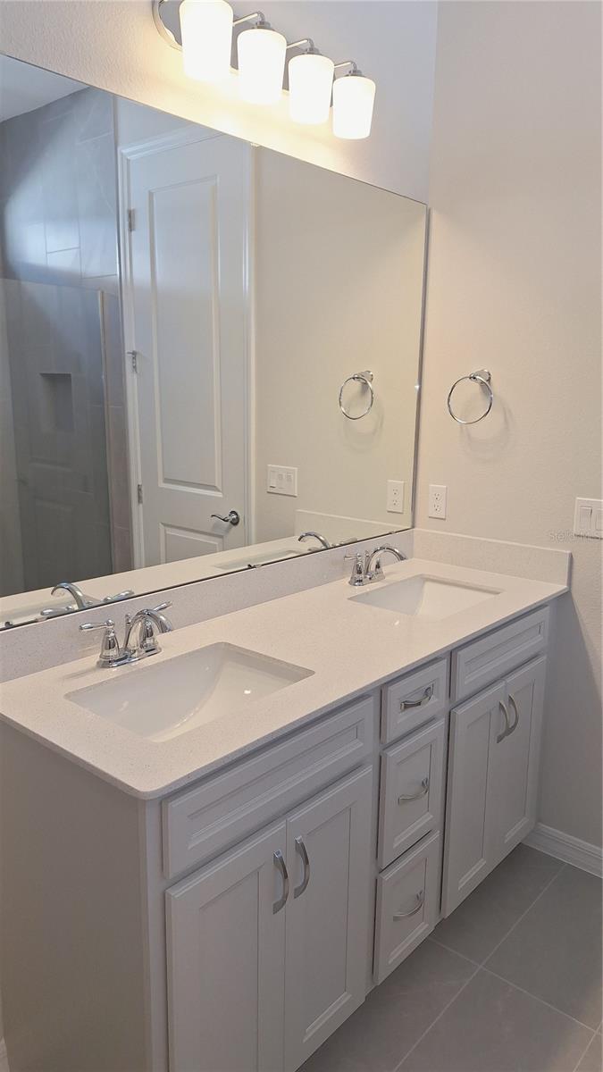 LANDINGS AT LIVE OAK LAKE - Residential Lease