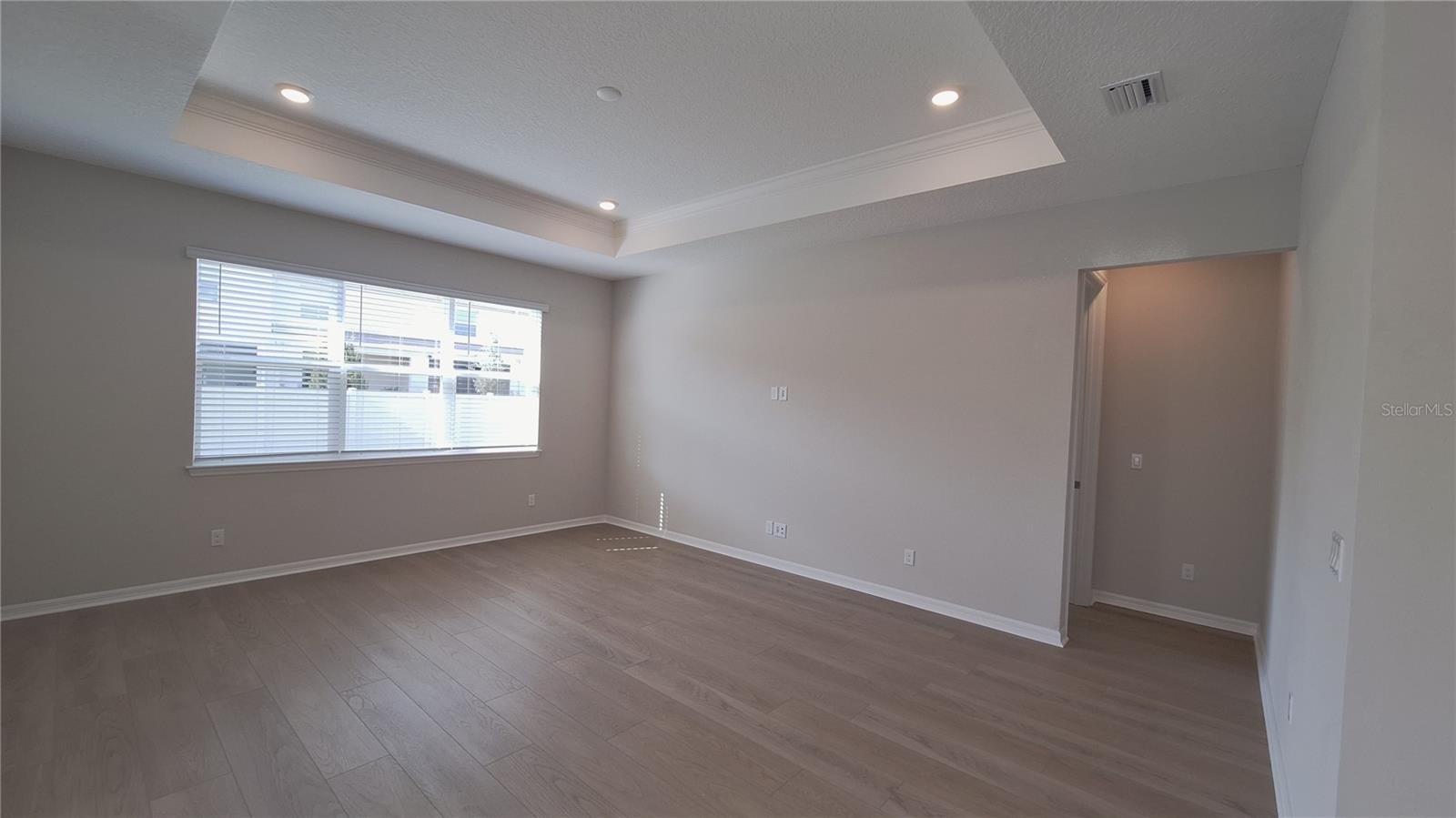 LANDINGS AT LIVE OAK LAKE - Residential Lease