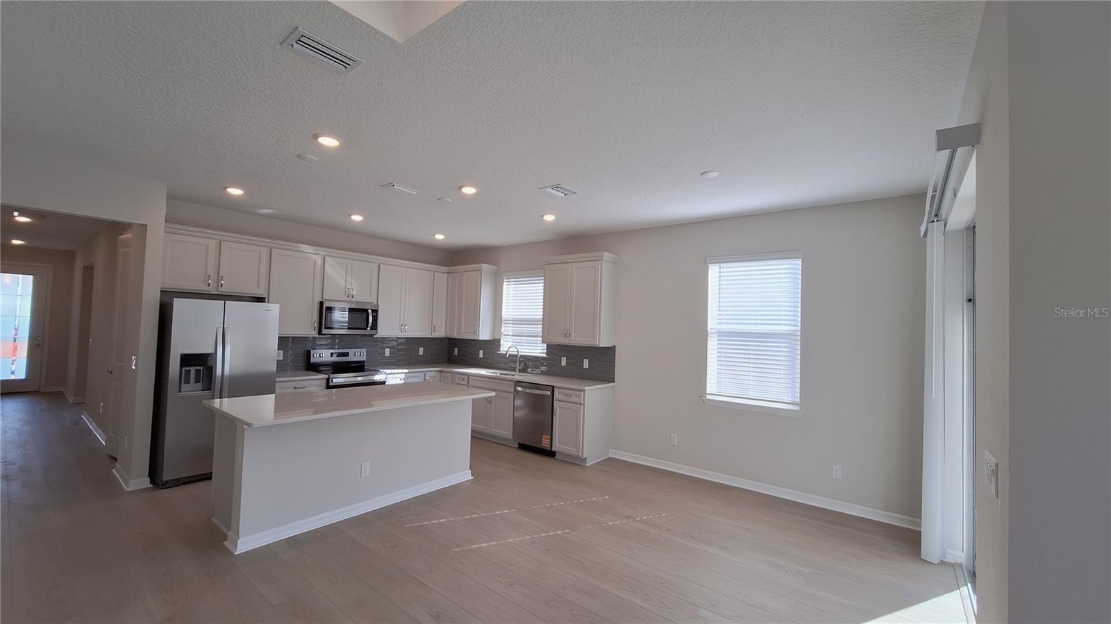 LANDINGS AT LIVE OAK LAKE - Residential Lease