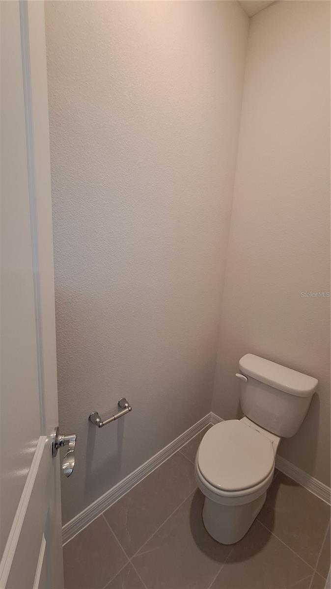 LANDINGS AT LIVE OAK LAKE - Residential Lease