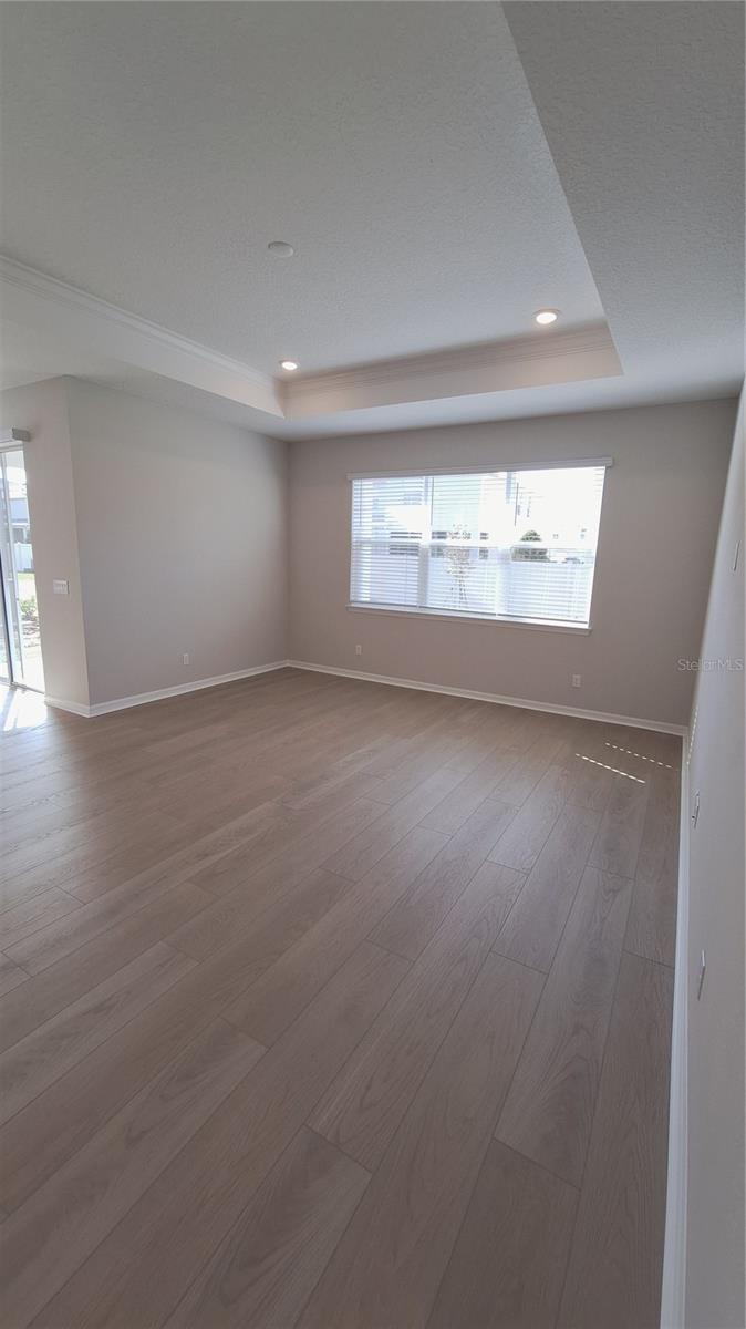 LANDINGS AT LIVE OAK LAKE - Residential Lease